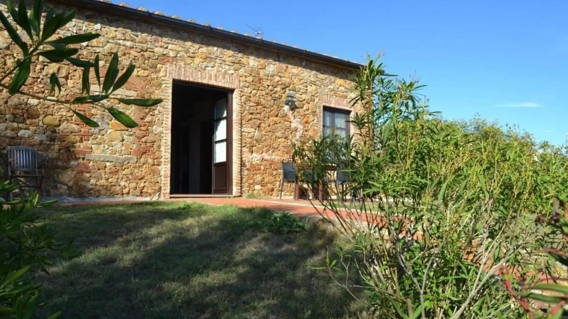 Superior Apartment Mit 2 Schlafzimmern Und Garten Campiglia Marittima