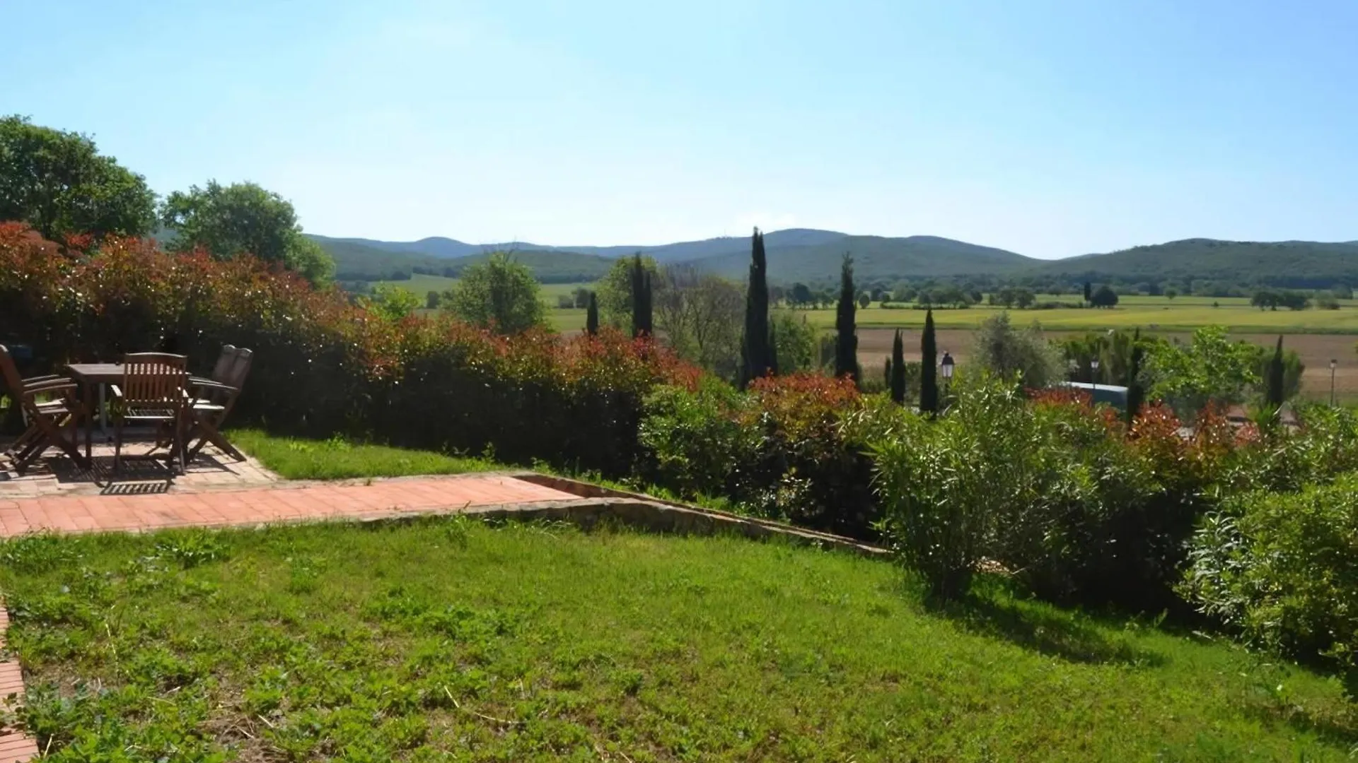 Superior Apartment Mit 2 Schlafzimmern Und Garten Campiglia Marittima 0*,