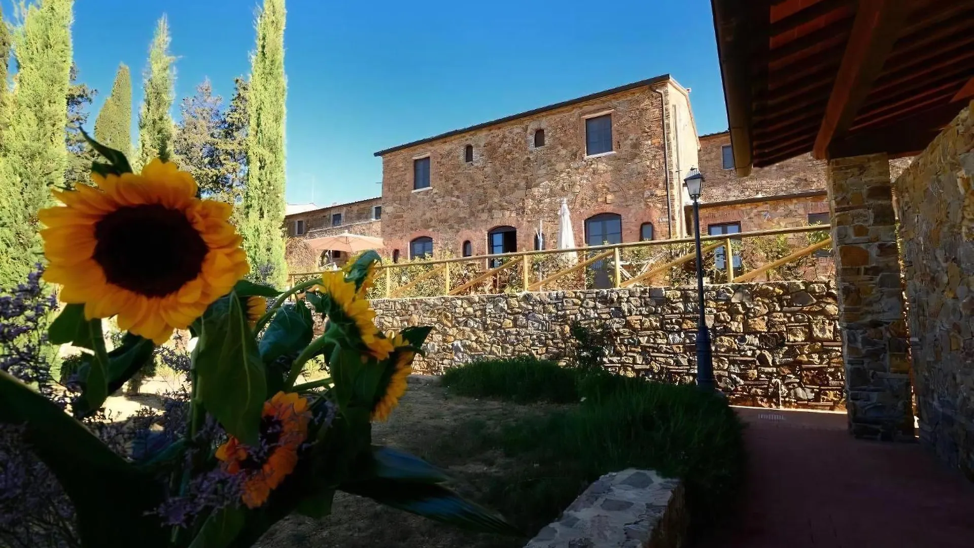 Superior Apartment Mit 2 Schlafzimmern Und Garten Campiglia Marittima
