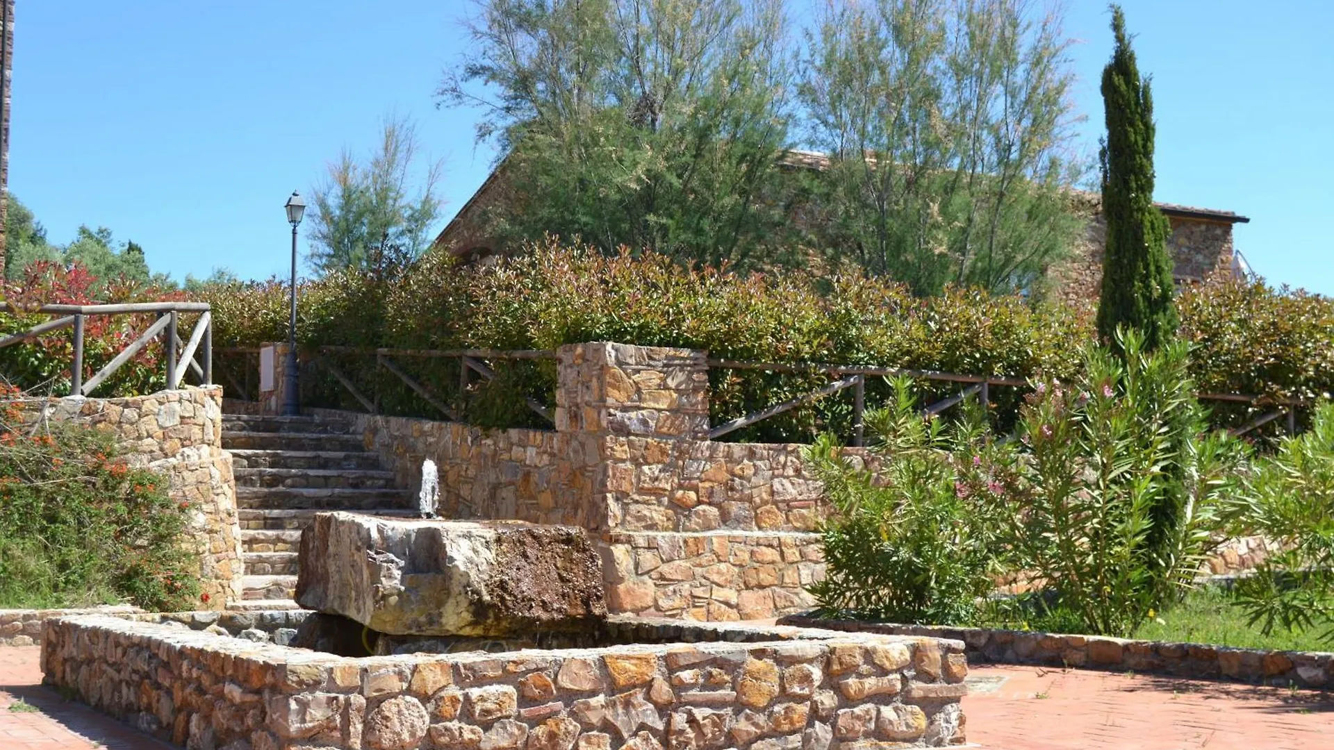 Superior Apartment Mit 2 Schlafzimmern Und Garten Campiglia Marittima
