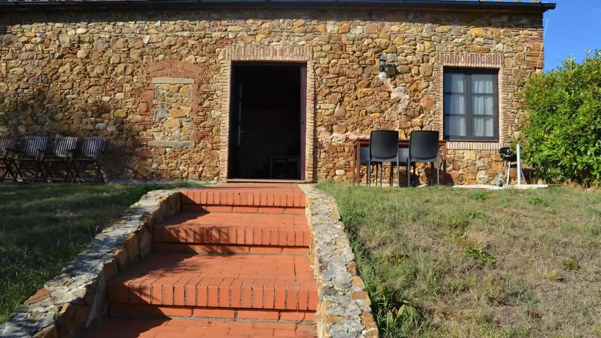 Superior Apartment Mit 2 Schlafzimmern Und Garten Campiglia Marittima