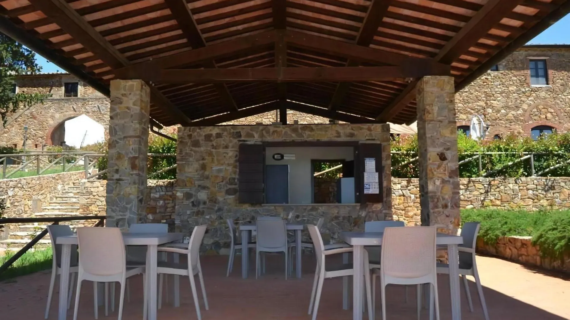 Superior Apartment Mit 2 Schlafzimmern Und Garten Campiglia Marittima