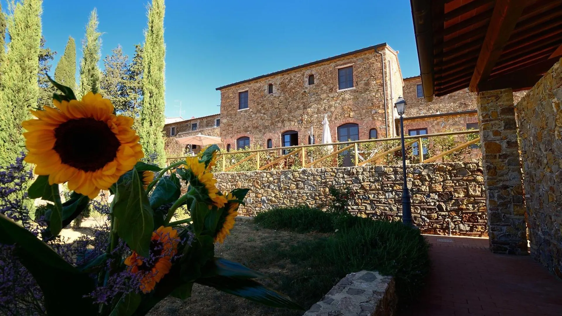Superior Apartment Mit 2 Schlafzimmern Und Garten Campiglia Marittima